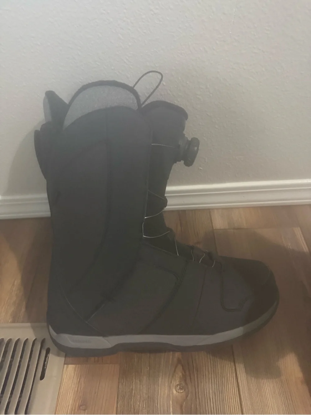 Ride Sage BOA Snowboard Boots - Size 10 Women’s